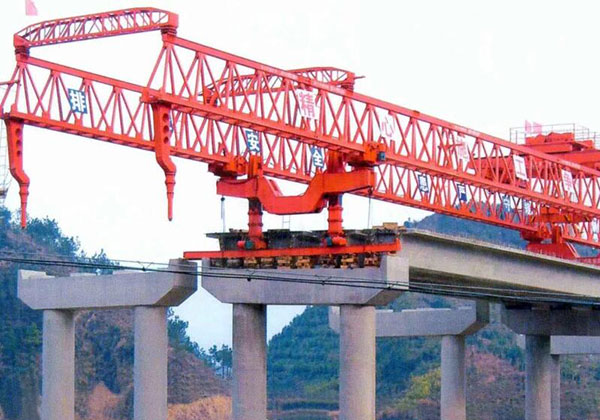 山東青島鐵路架橋機使用案例
